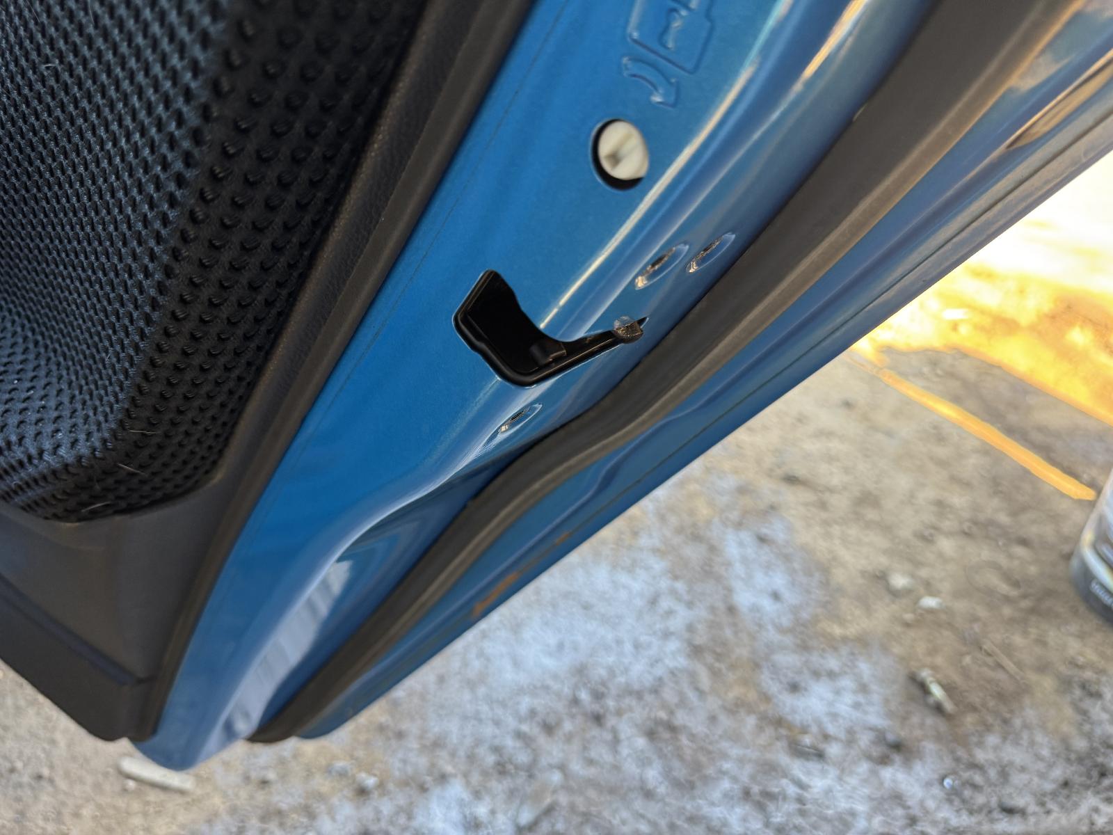 View FORD FALCON 2010 4 Door Sedan Breaking