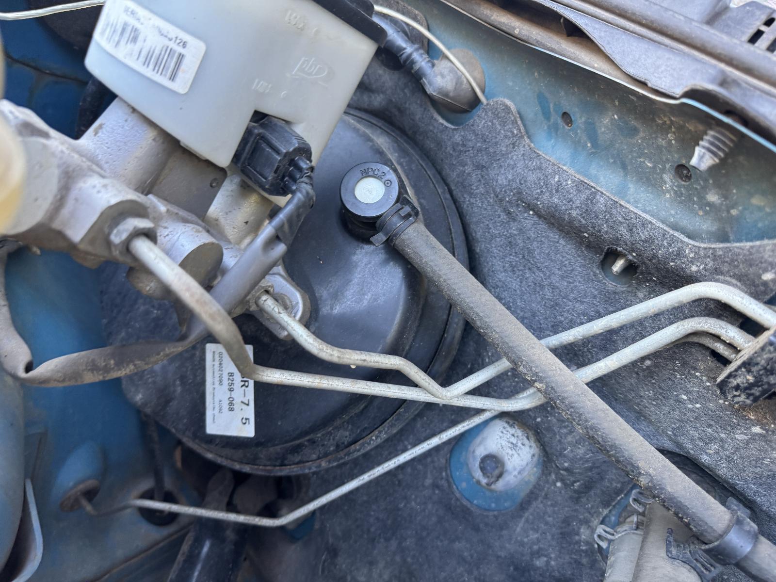 View FORD FALCON 2010 4 Door Sedan Breaking