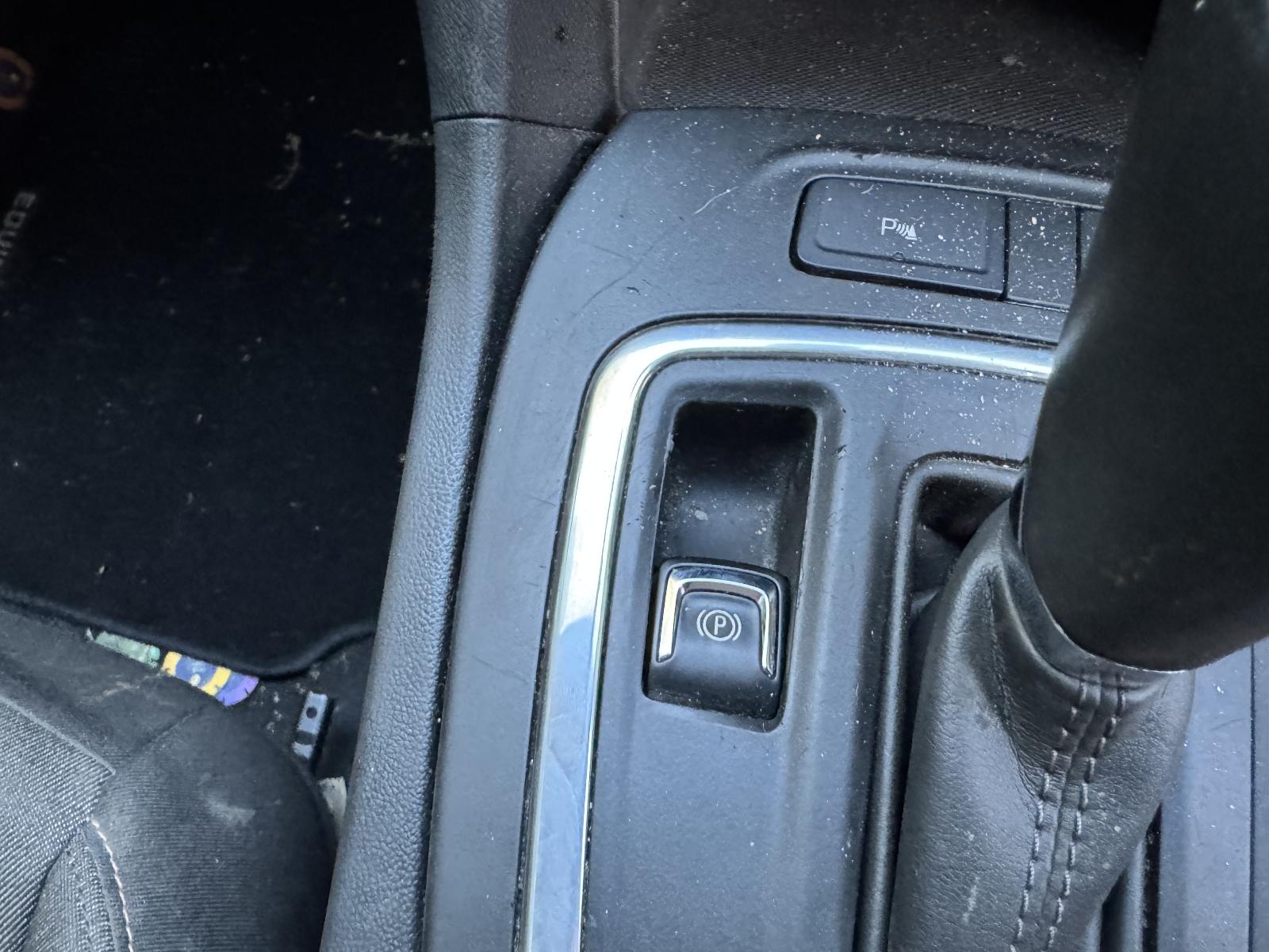 View HOLDEN EQUINOX 2018 5 Door Station Wagon Breaking