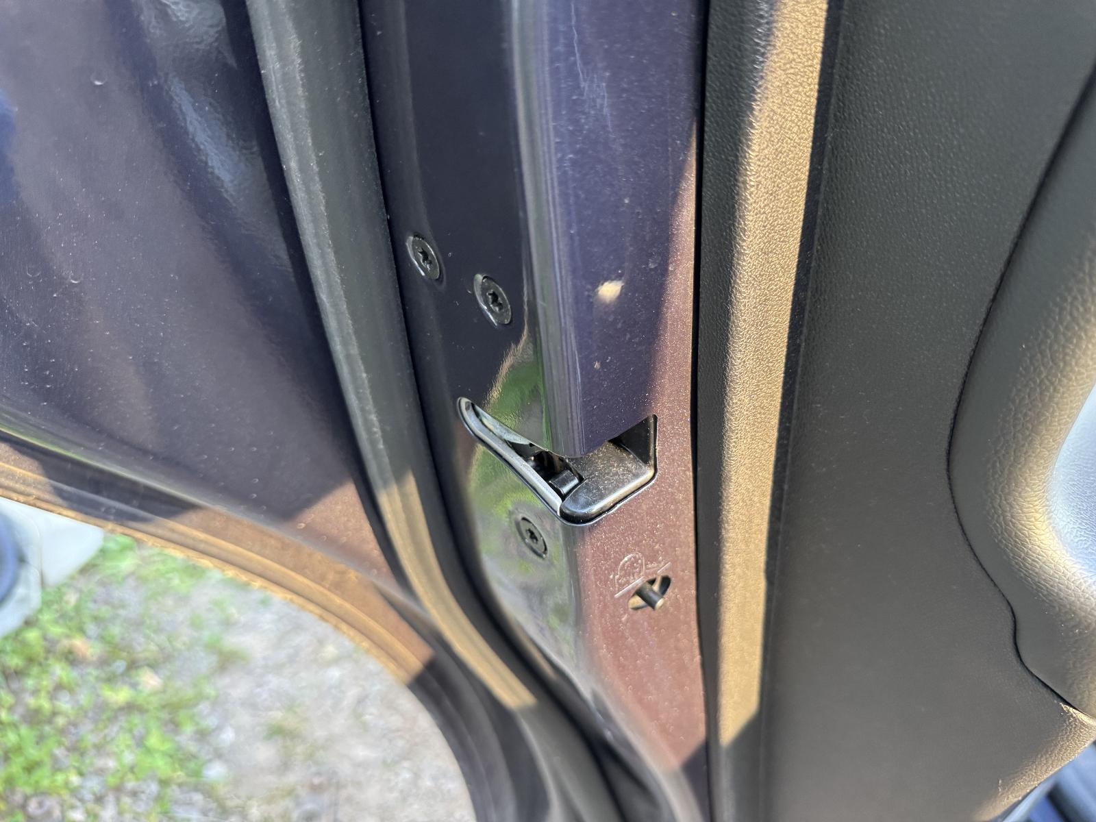 View HOLDEN EQUINOX 2018 5 Door Station Wagon Breaking