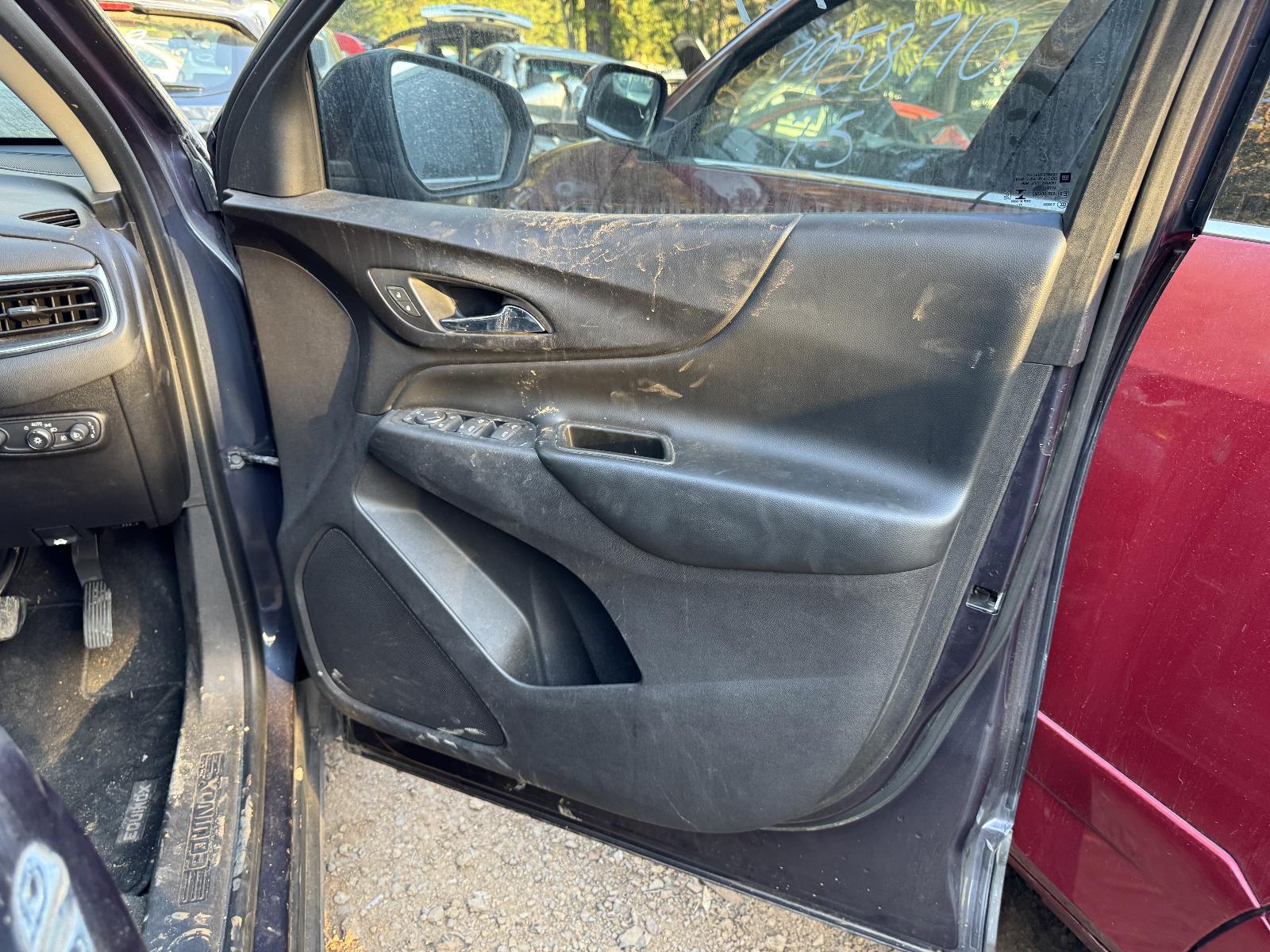 View HOLDEN EQUINOX 2018 5 Door Station Wagon Breaking
