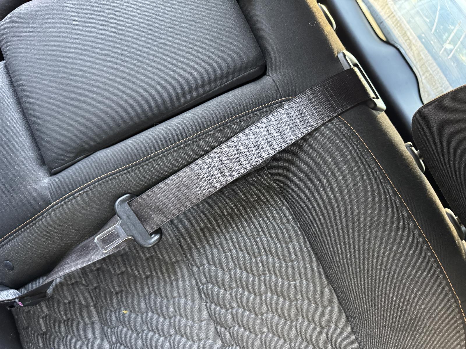 View HOLDEN EQUINOX 2018 5 Door Station Wagon Breaking