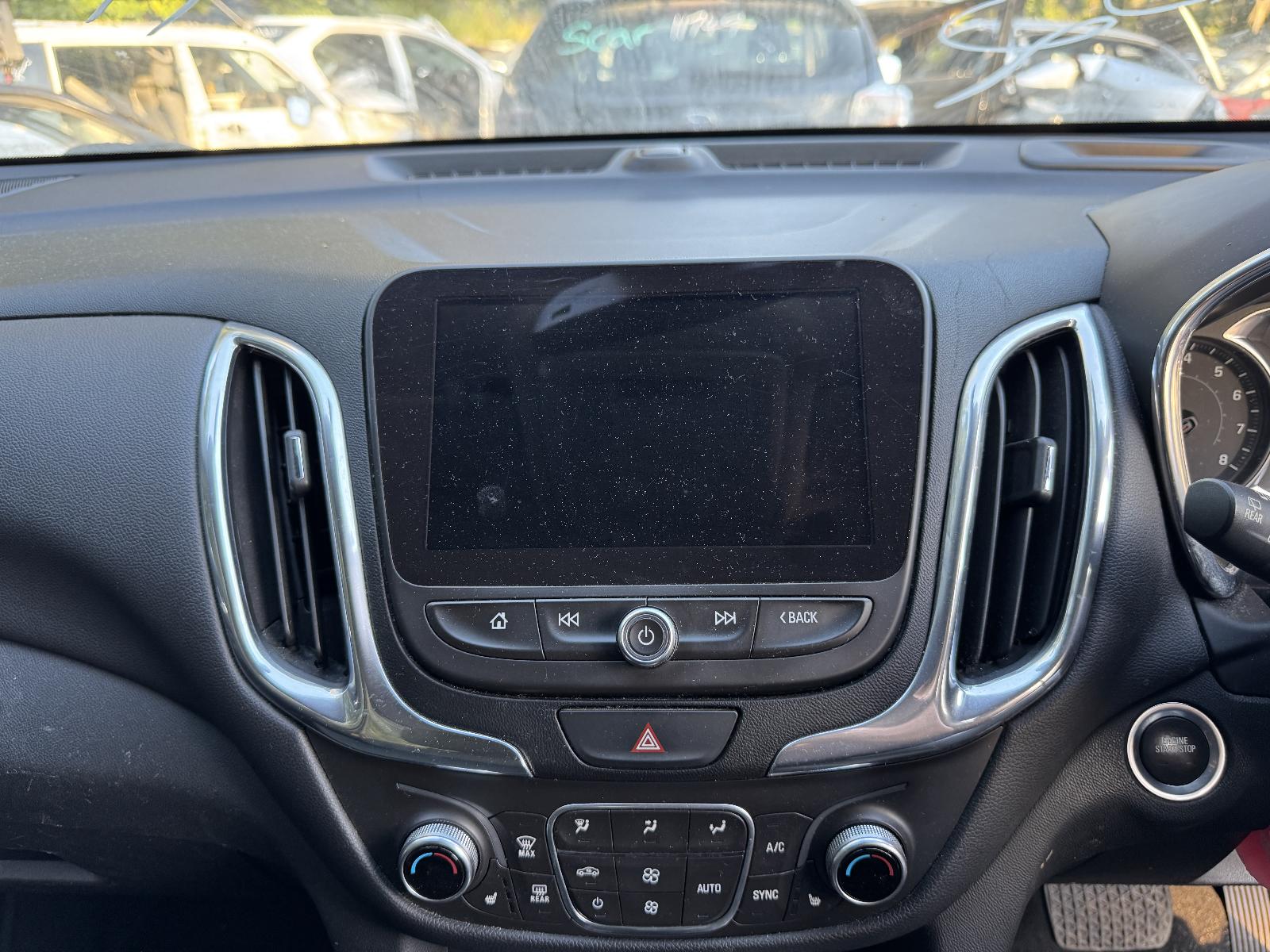 View HOLDEN EQUINOX 2018 5 Door Station Wagon Breaking
