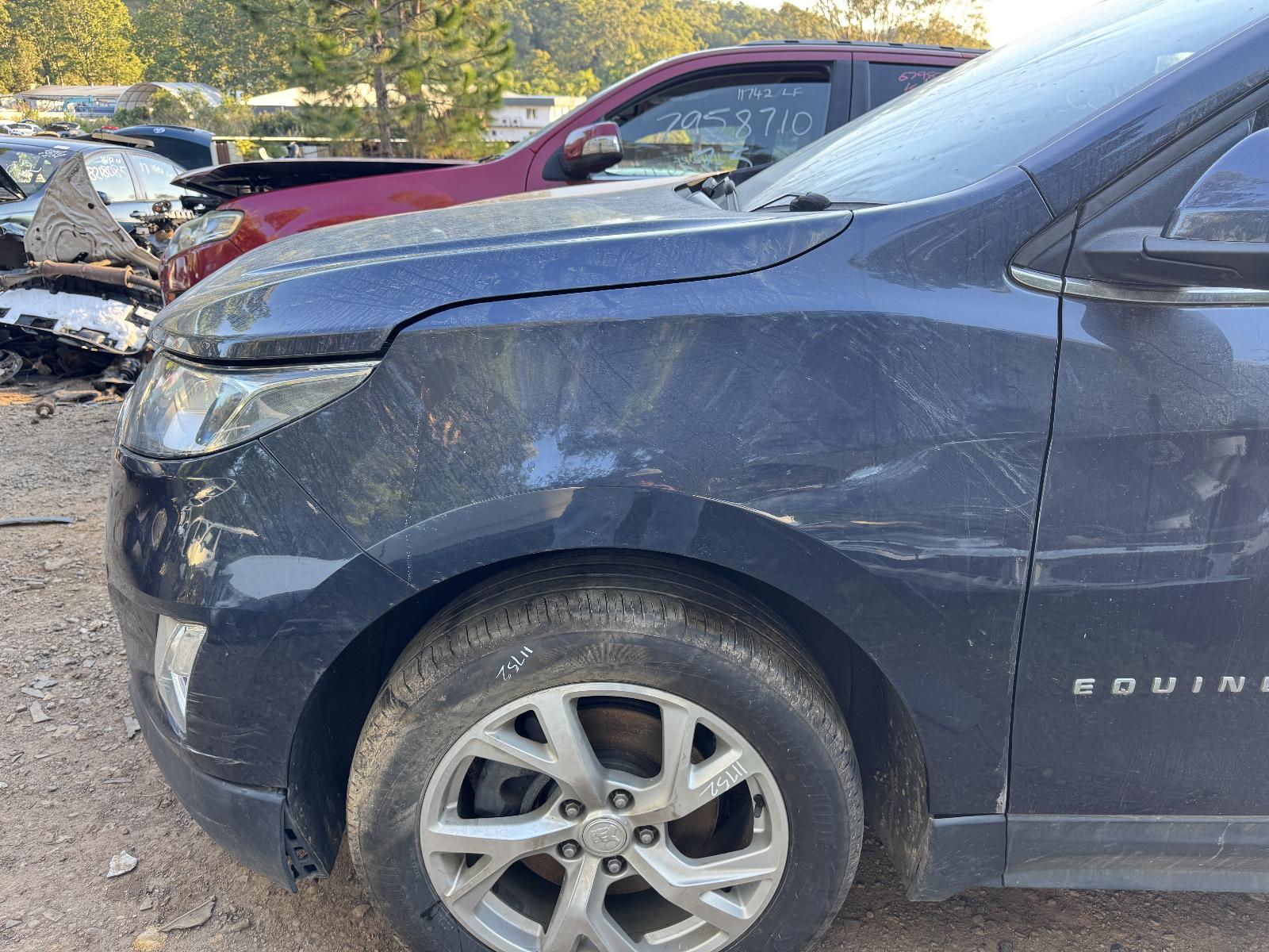 View HOLDEN EQUINOX 2018 5 Door Station Wagon Breaking