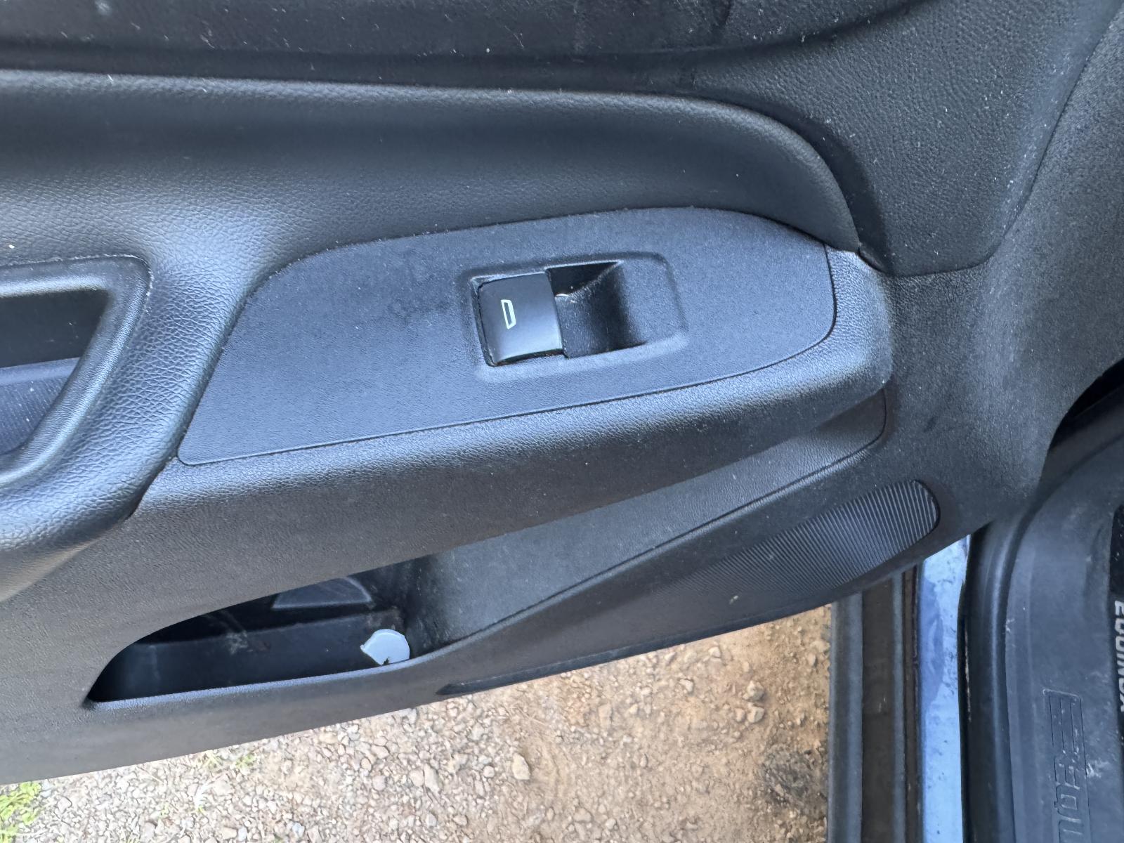 View HOLDEN EQUINOX 2018 5 Door Station Wagon Breaking