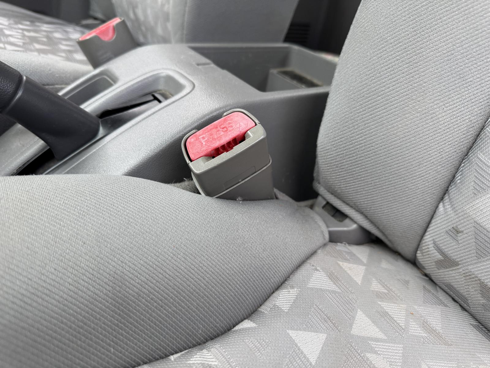 View HOLDEN RODEO 2006 2 Door Utility Breaking
