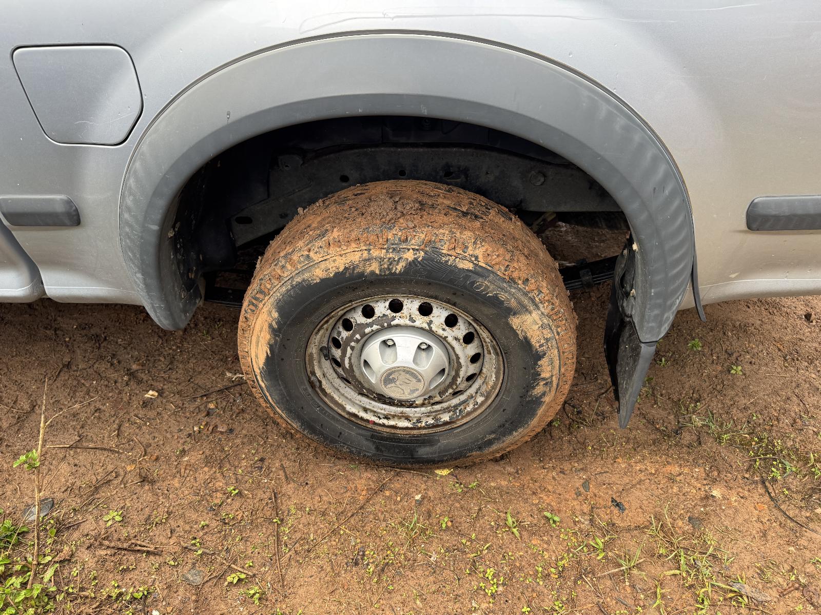 View HOLDEN RODEO 2006 2 Door Utility Breaking