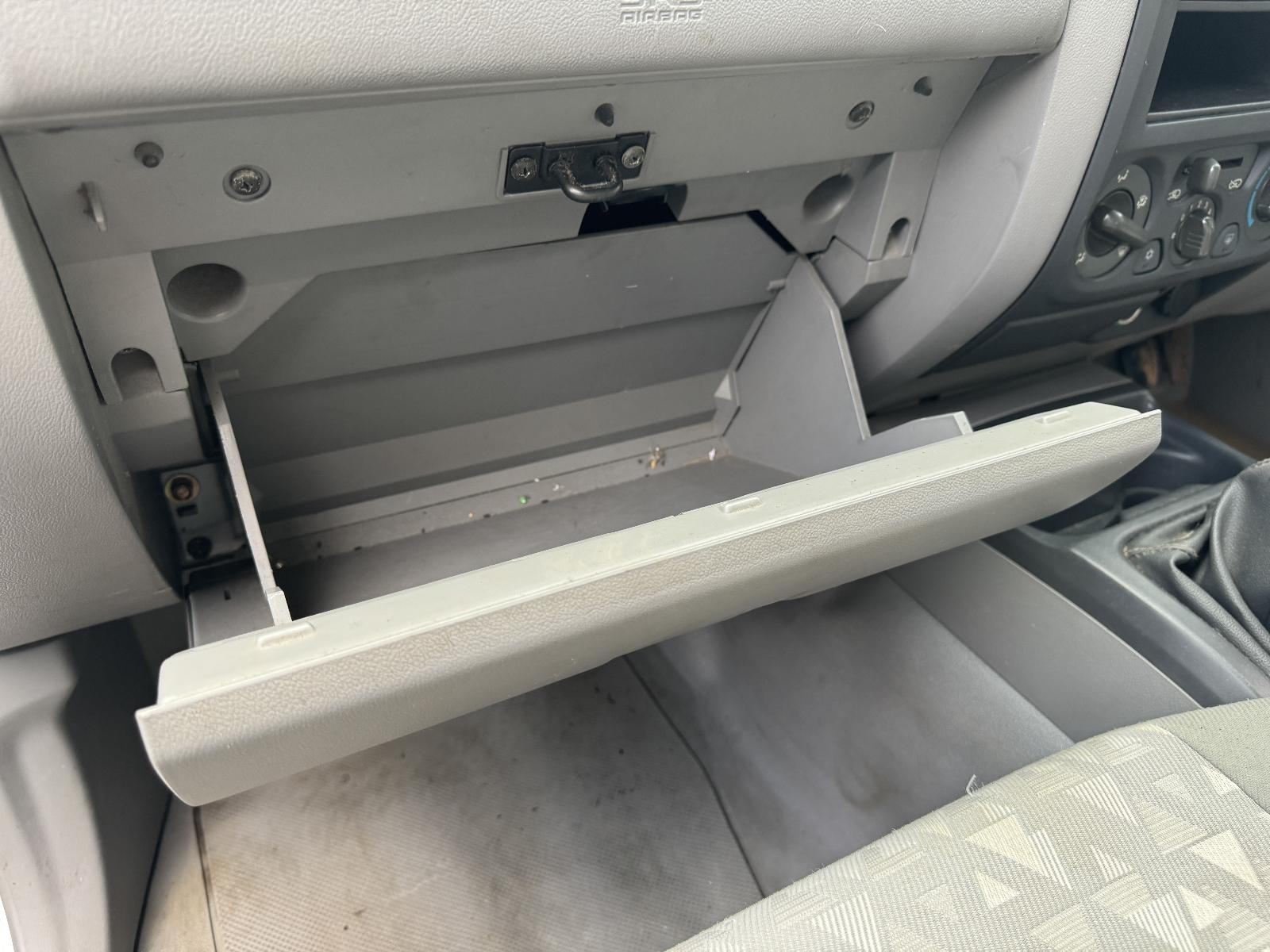 View HOLDEN RODEO 2006 2 Door Utility Breaking