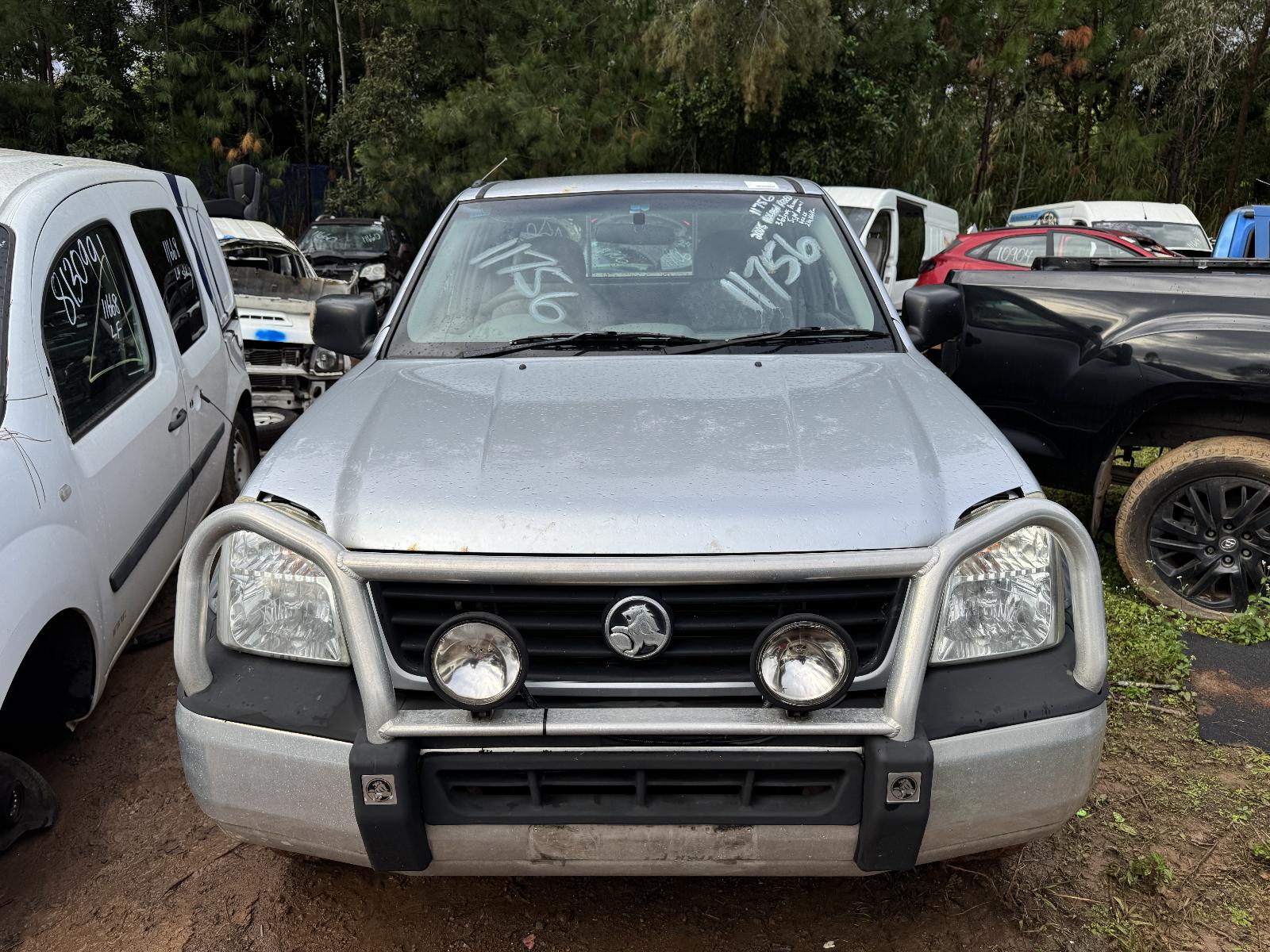 View HOLDEN RODEO 2006 2 Door Utility Breaking