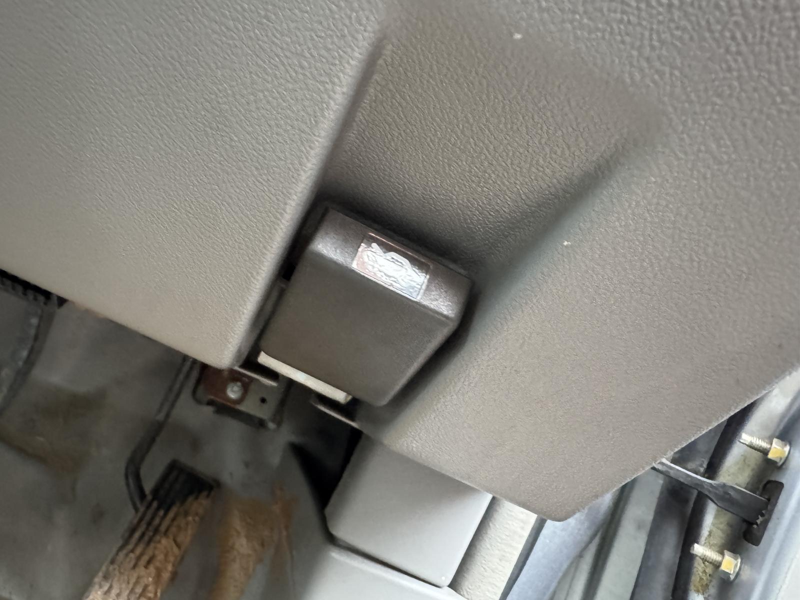 View HOLDEN RODEO 2006 2 Door Utility Breaking