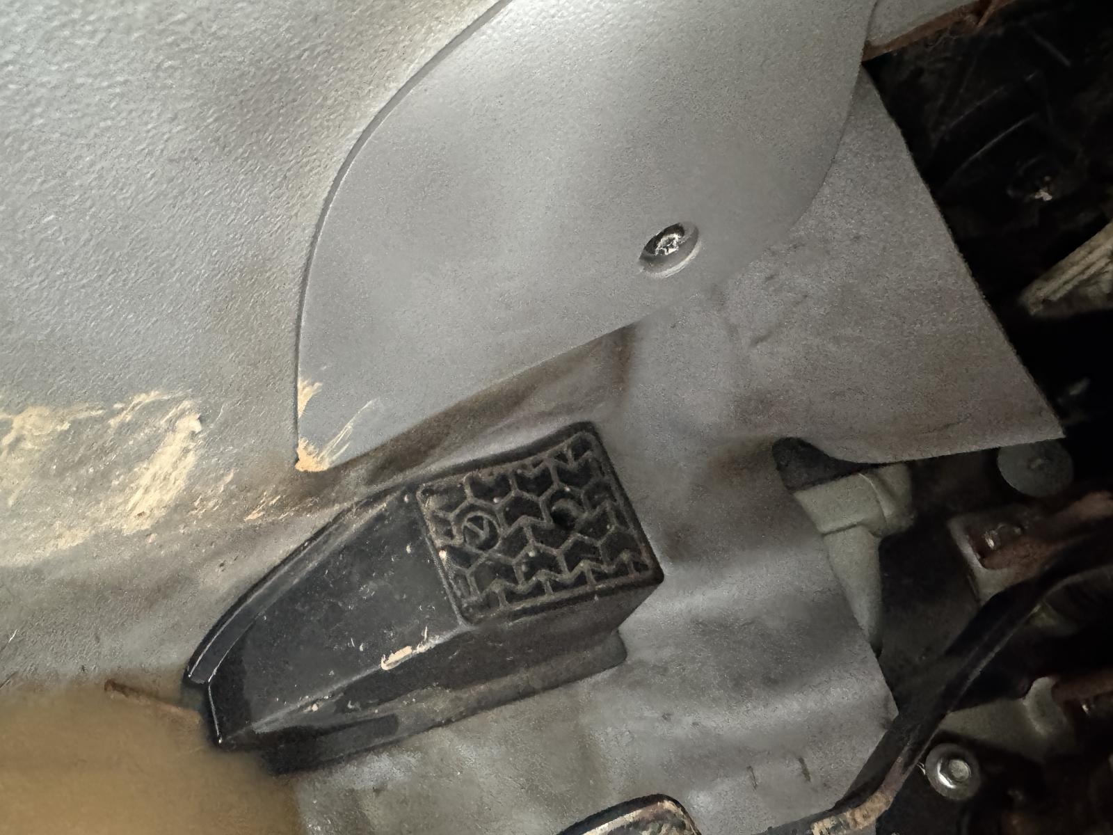 View HOLDEN RODEO 2006 2 Door Utility Breaking