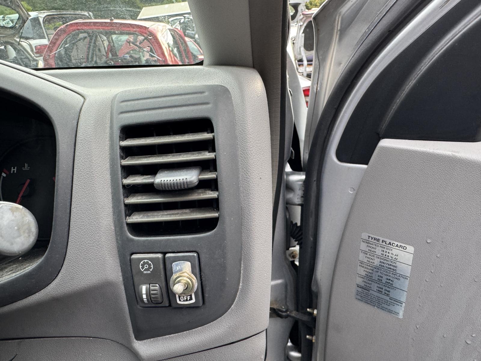 View HOLDEN RODEO 2006 2 Door Utility Breaking