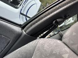 View HOLDEN RODEO 2006 2 Door Utility Breaking