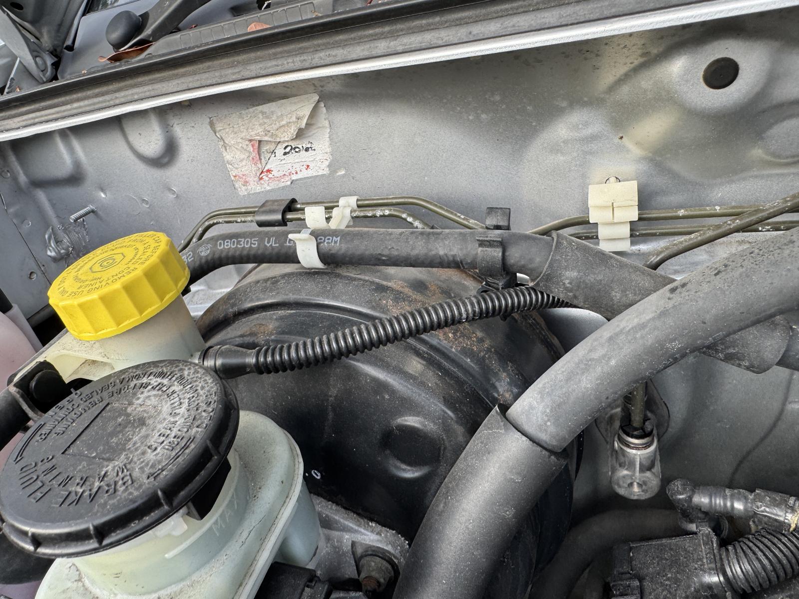 View HOLDEN RODEO 2006 2 Door Utility Breaking