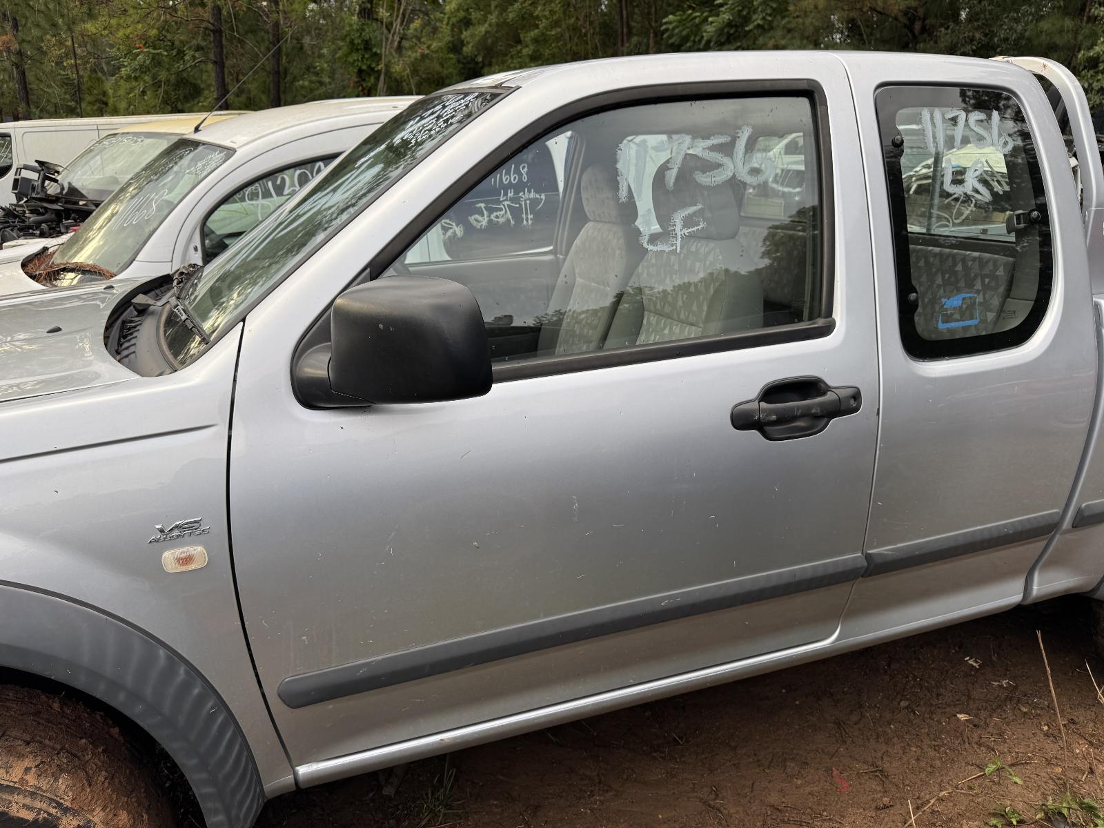 View HOLDEN RODEO 2006 2 Door Utility Breaking