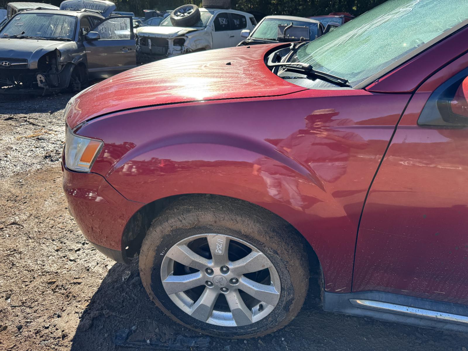 View MITSUBISHI OUTLANDER 2010 5 Door Station Wagon Breaking