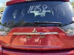 View MITSUBISHI OUTLANDER 2010 5 Door Station Wagon Breaking