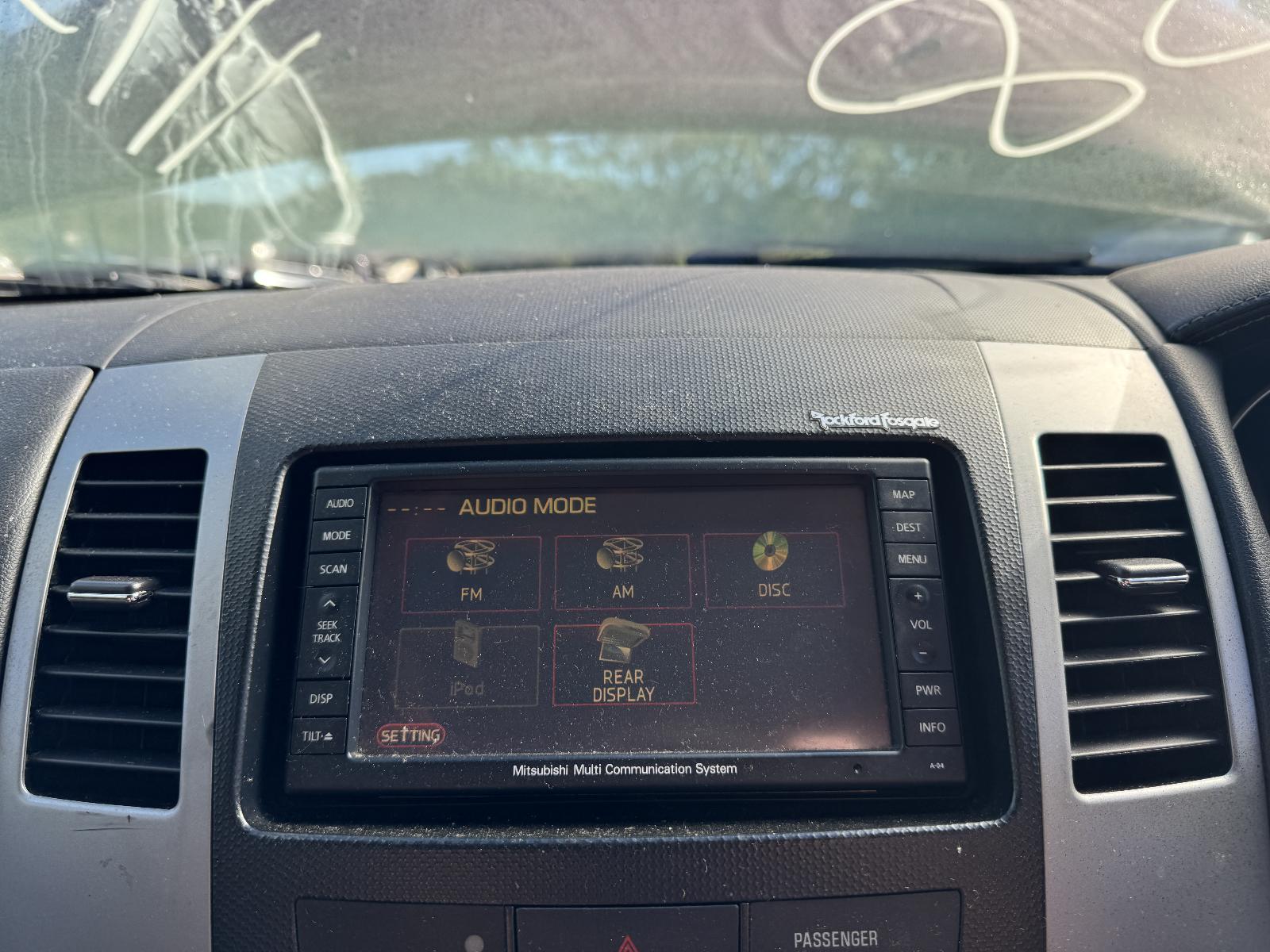 View MITSUBISHI OUTLANDER 2010 5 Door Station Wagon Breaking