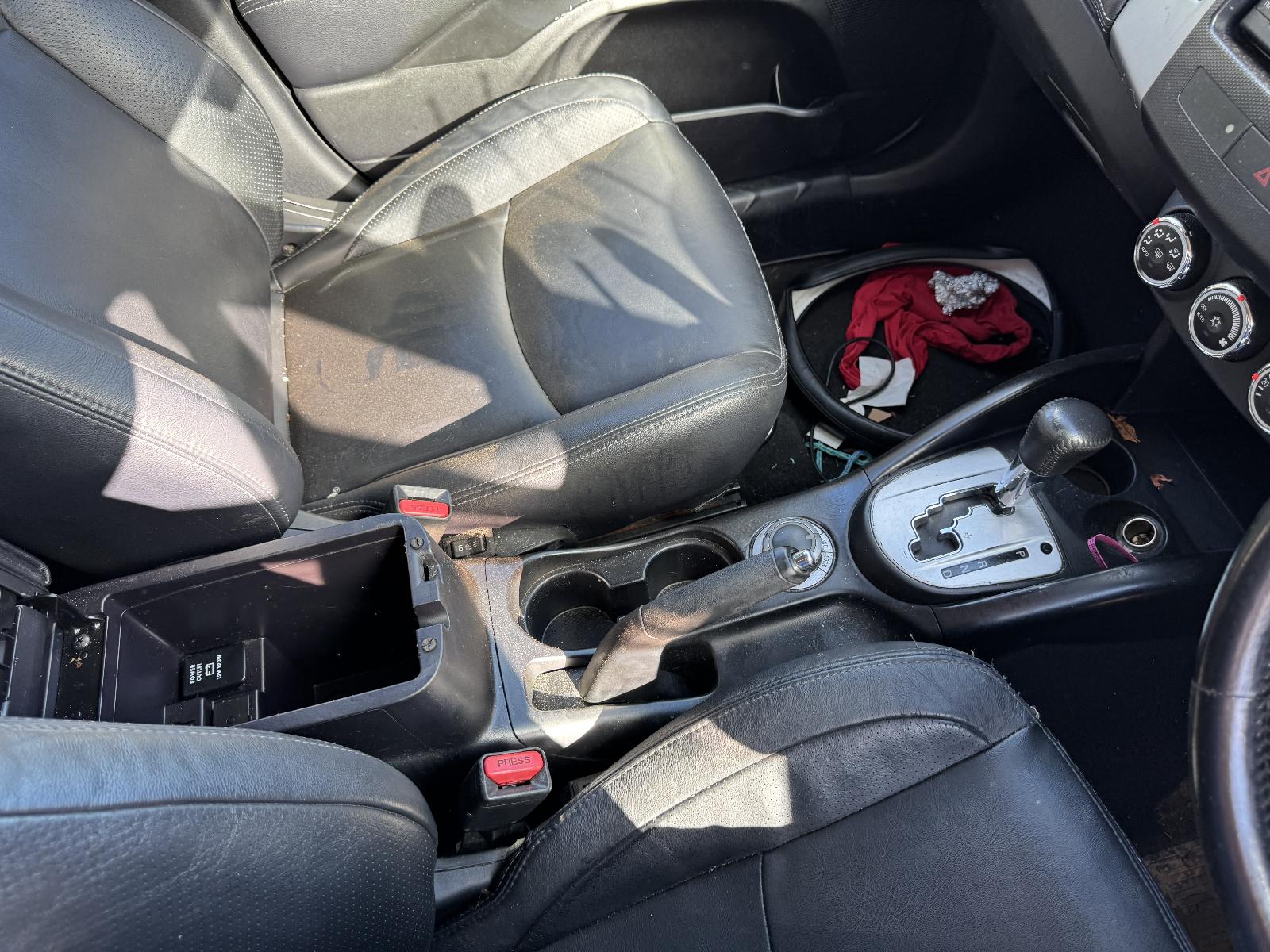 View MITSUBISHI OUTLANDER 2010 5 Door Station Wagon Breaking