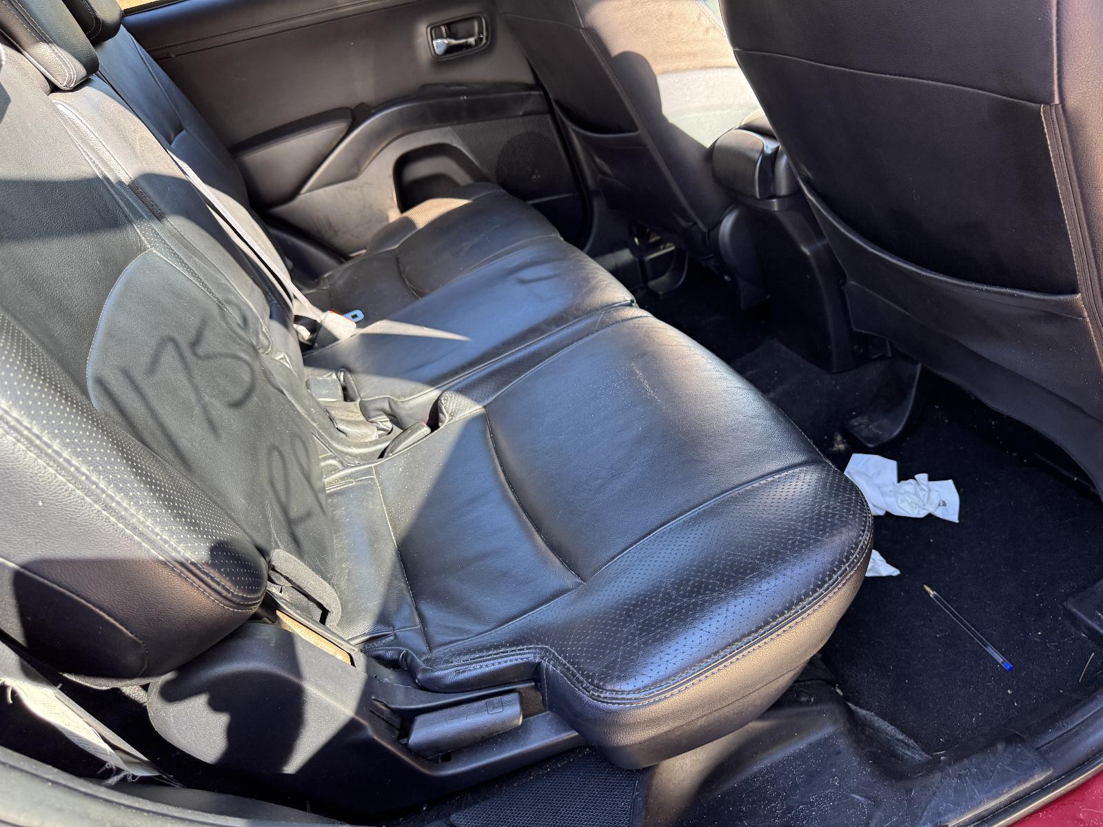 View MITSUBISHI OUTLANDER 2010 5 Door Station Wagon Breaking