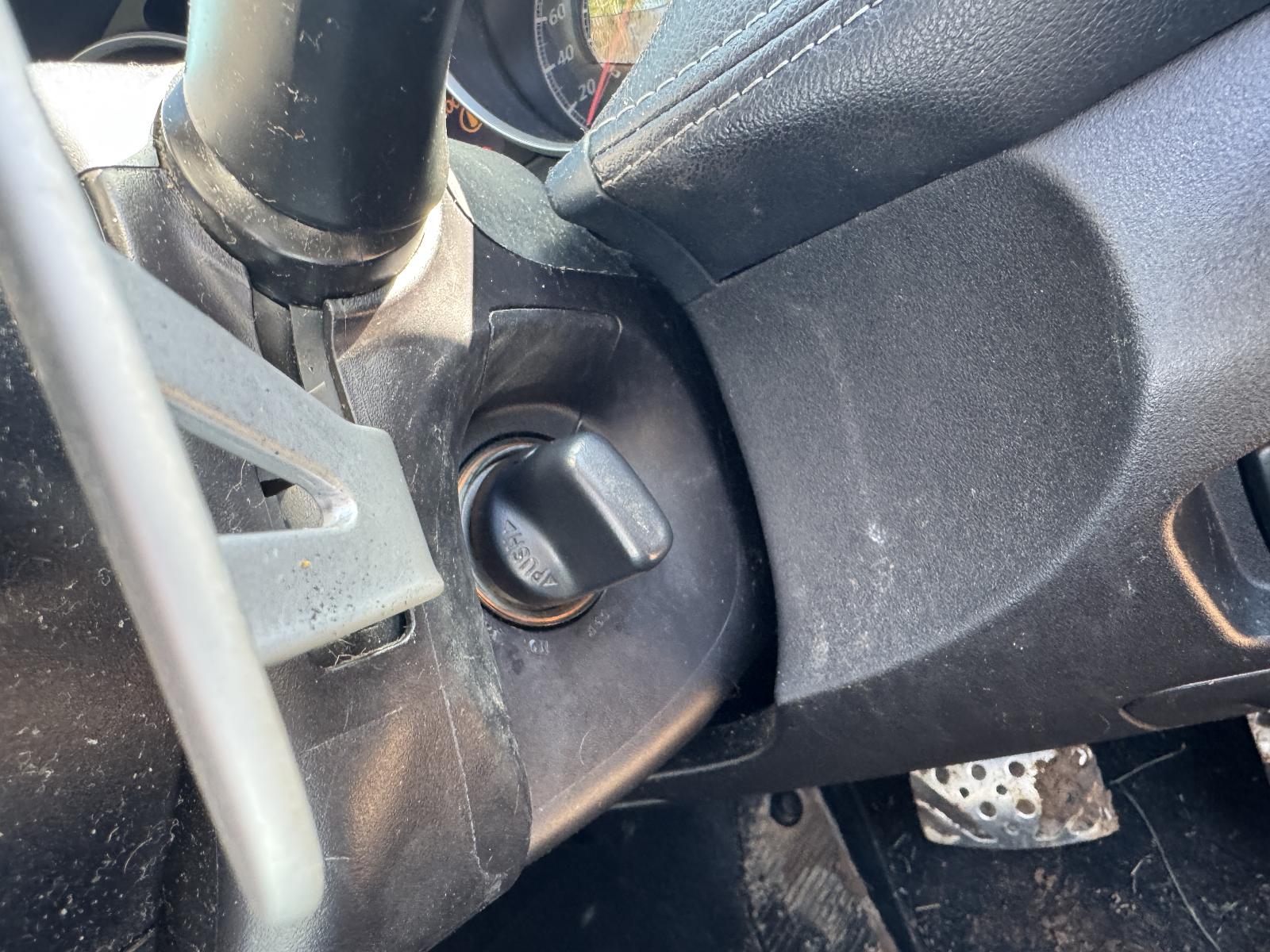 View MITSUBISHI OUTLANDER 2010 5 Door Station Wagon Breaking