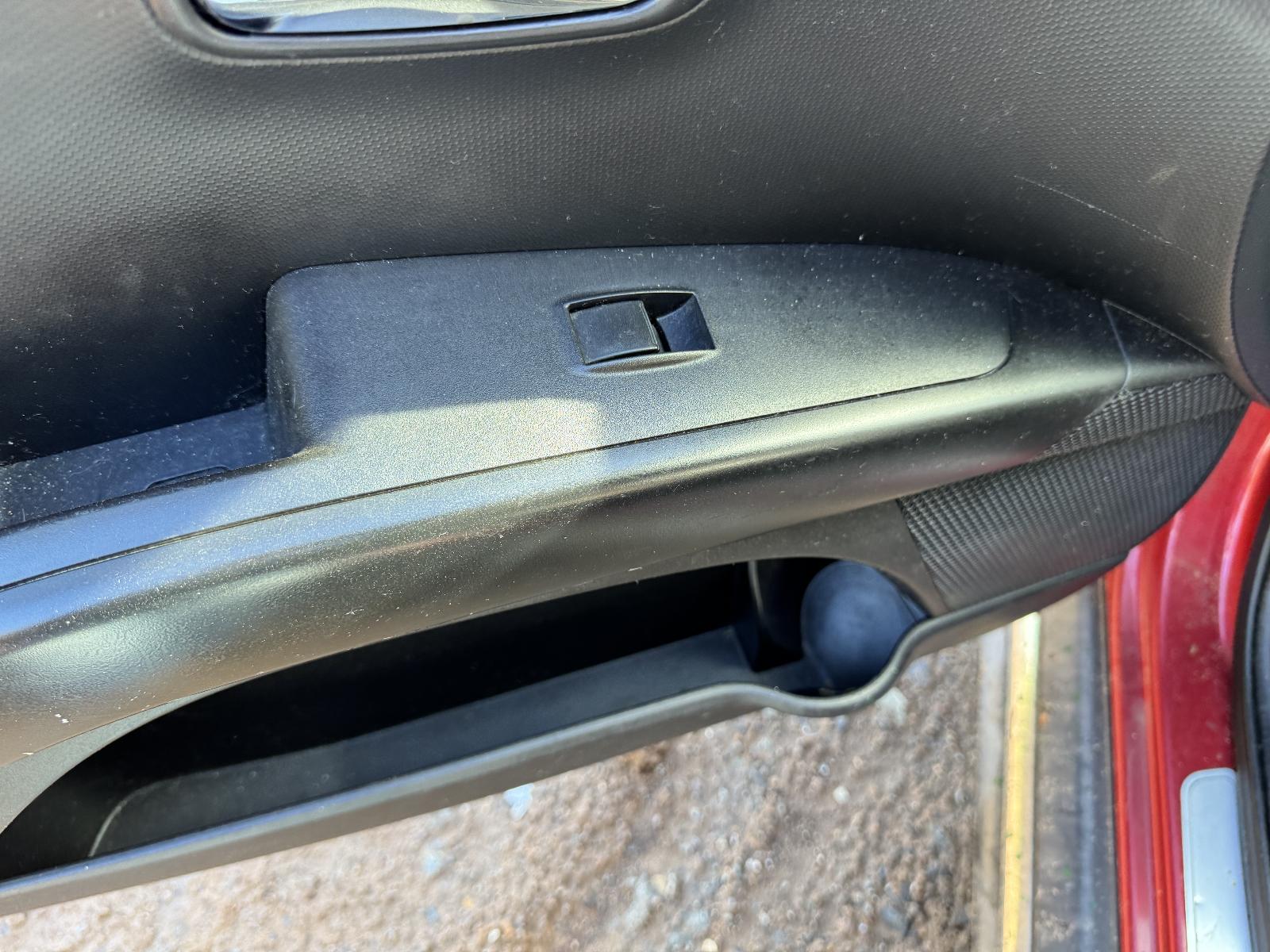 View MITSUBISHI OUTLANDER 2010 5 Door Station Wagon Breaking