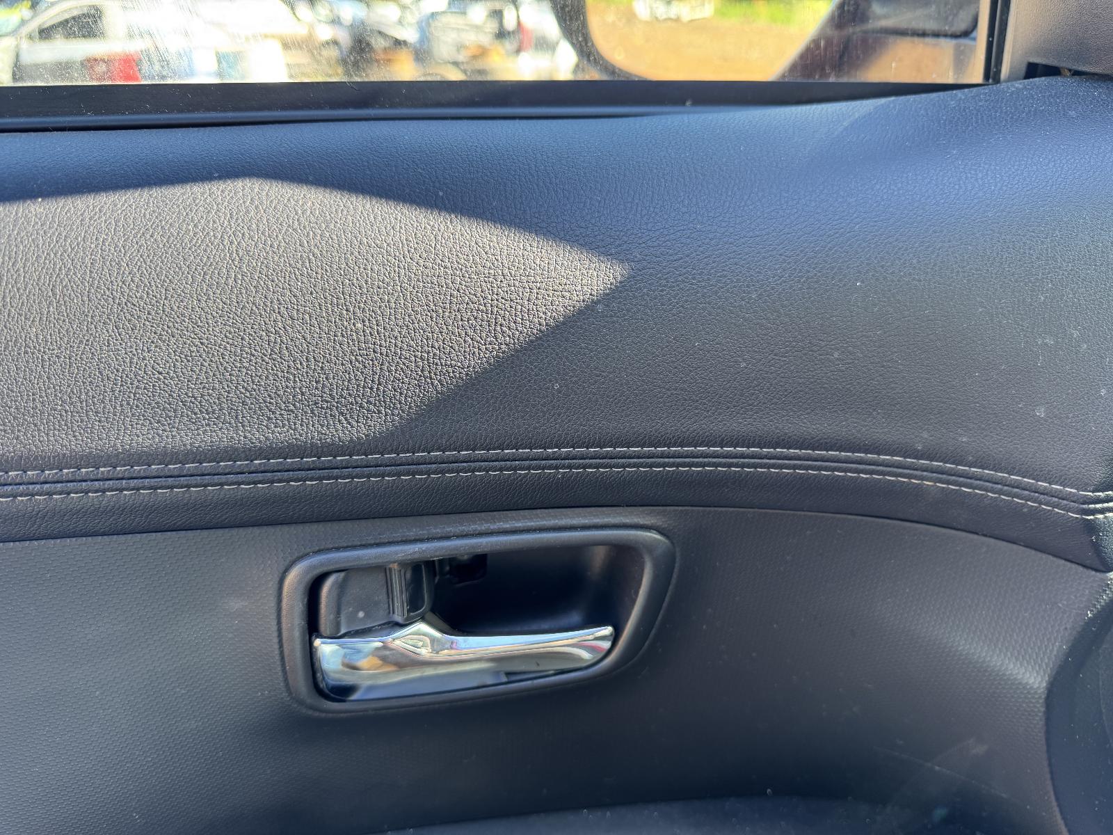 View MITSUBISHI OUTLANDER 2010 5 Door Station Wagon Breaking
