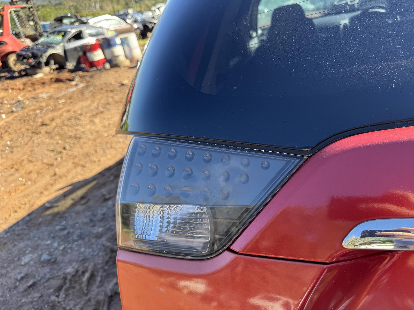 View MITSUBISHI OUTLANDER 2010 5 Door Station Wagon Breaking