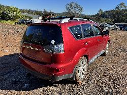 View MITSUBISHI OUTLANDER 2010 5 Door Station Wagon Breaking