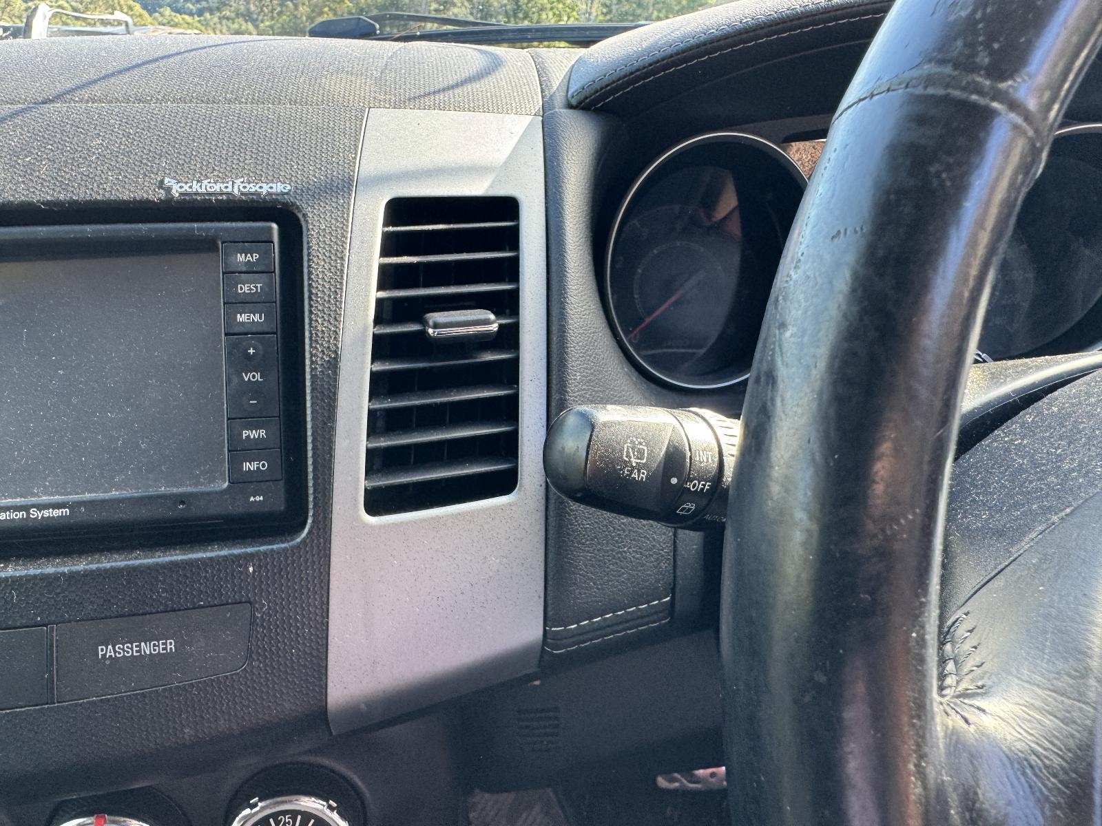 View MITSUBISHI OUTLANDER 2010 5 Door Station Wagon Breaking