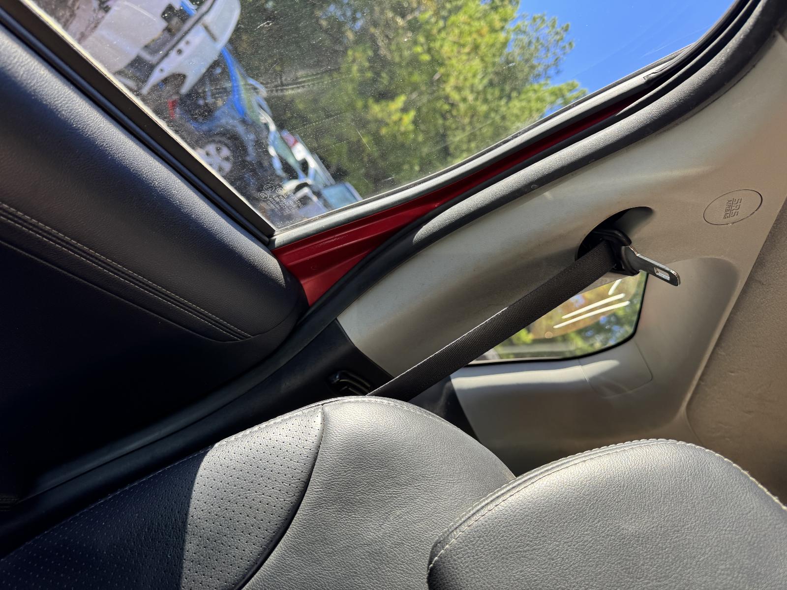 View MITSUBISHI OUTLANDER 2010 5 Door Station Wagon Breaking