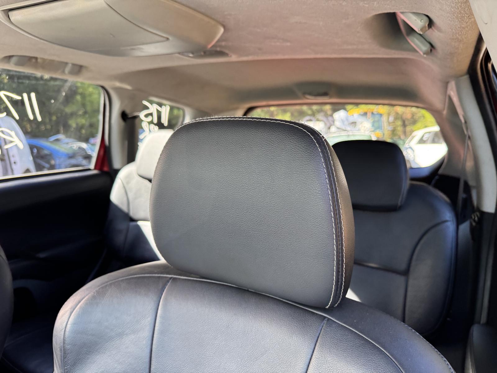 View MITSUBISHI OUTLANDER 2010 5 Door Station Wagon Breaking