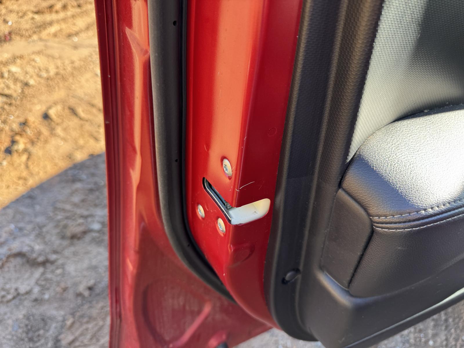 View MITSUBISHI OUTLANDER 2010 5 Door Station Wagon Breaking