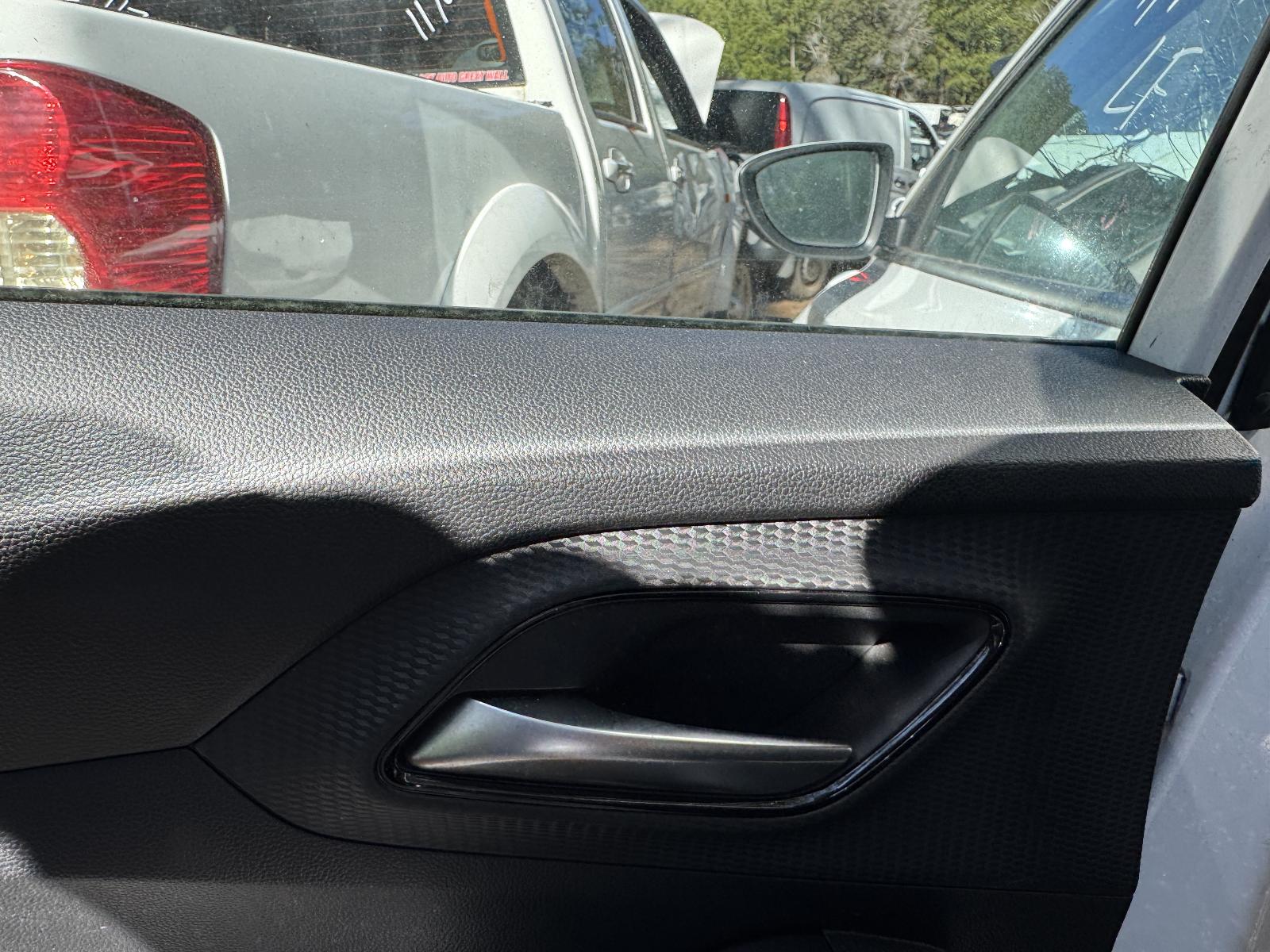 View MG MG5 2023 4 Door Sedan Breaking