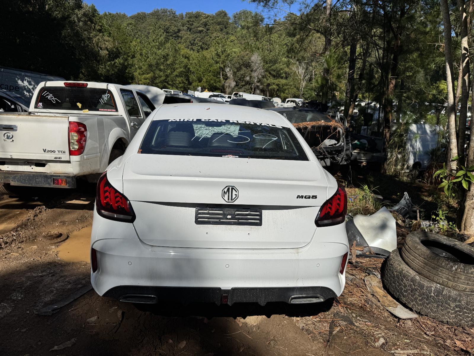 View MG MG5 2023 4 Door Sedan Breaking
