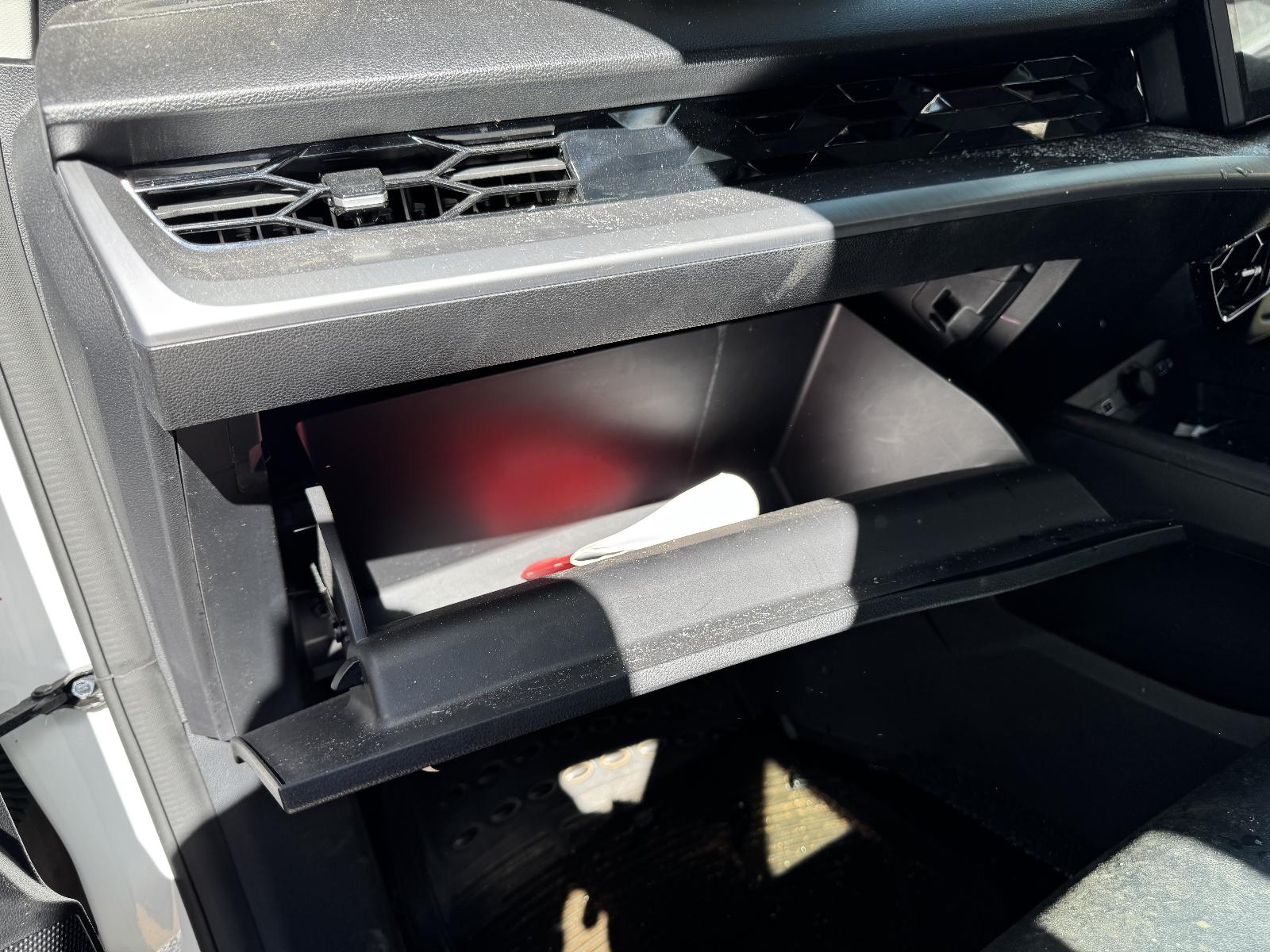 View MG MG5 2023 4 Door Sedan Breaking