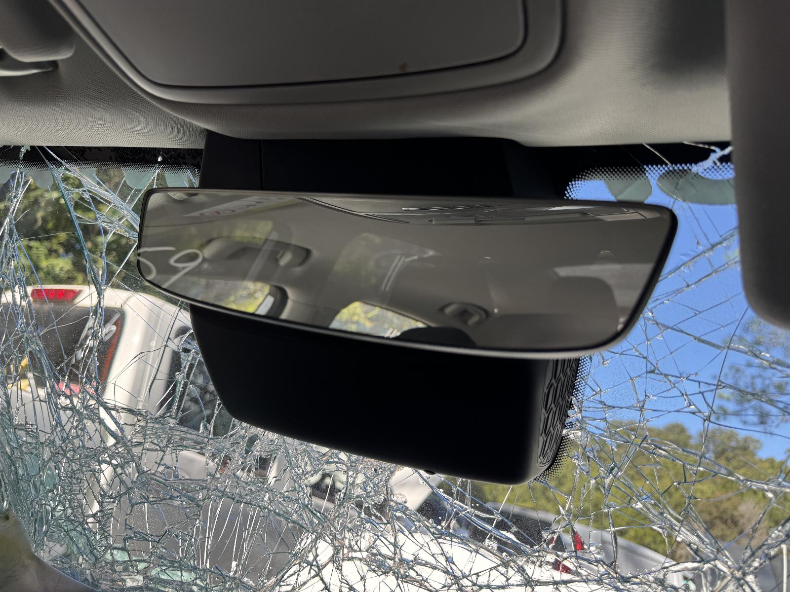 View MG MG5 2023 4 Door Sedan Breaking
