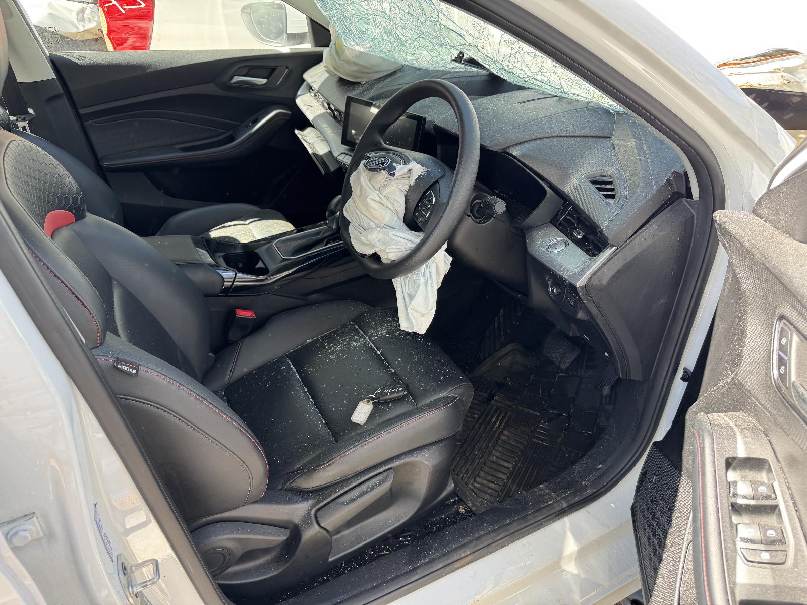 View MG MG5 2023 4 Door Sedan Breaking