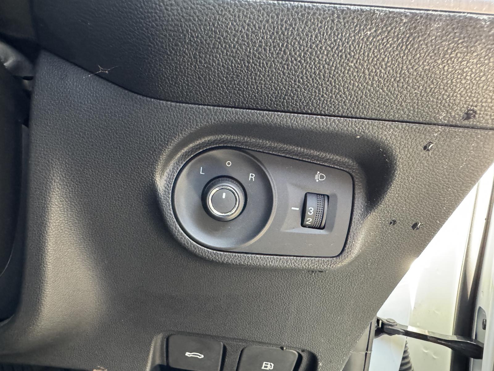 View MG MG5 2023 4 Door Sedan Breaking