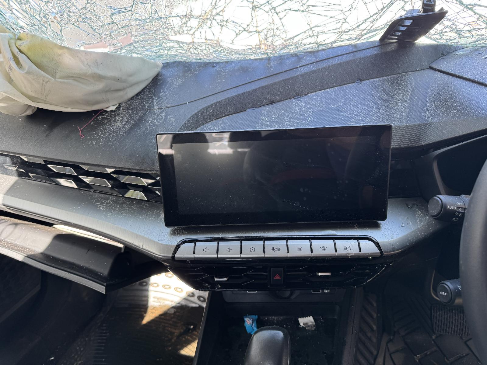 View MG MG5 2023 4 Door Sedan Breaking