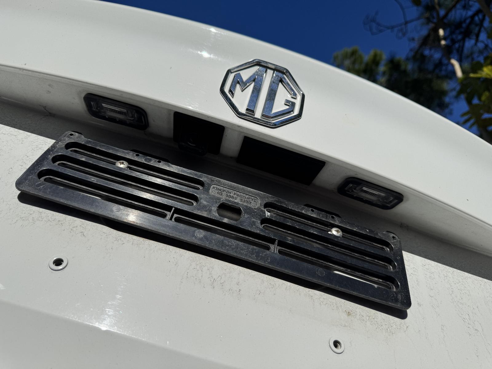 View MG MG5 2023 4 Door Sedan Breaking