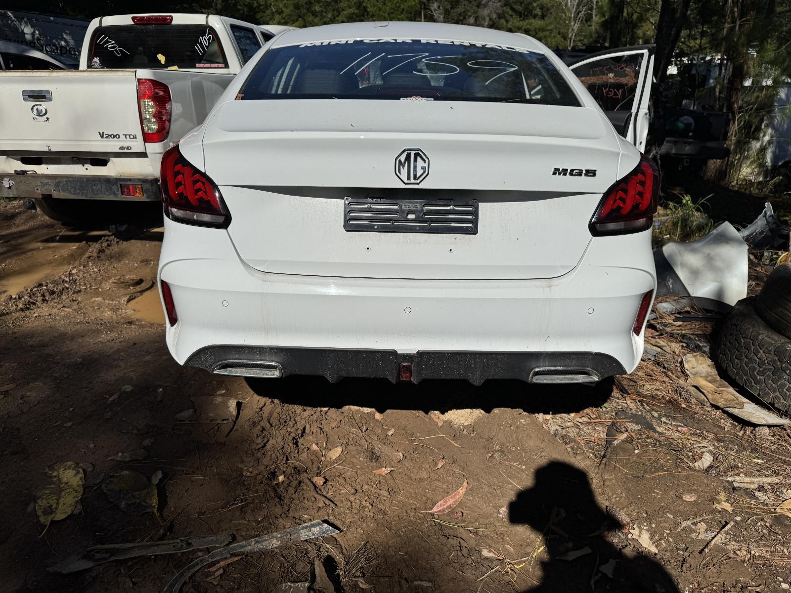 View MG MG5 2023 4 Door Sedan Breaking