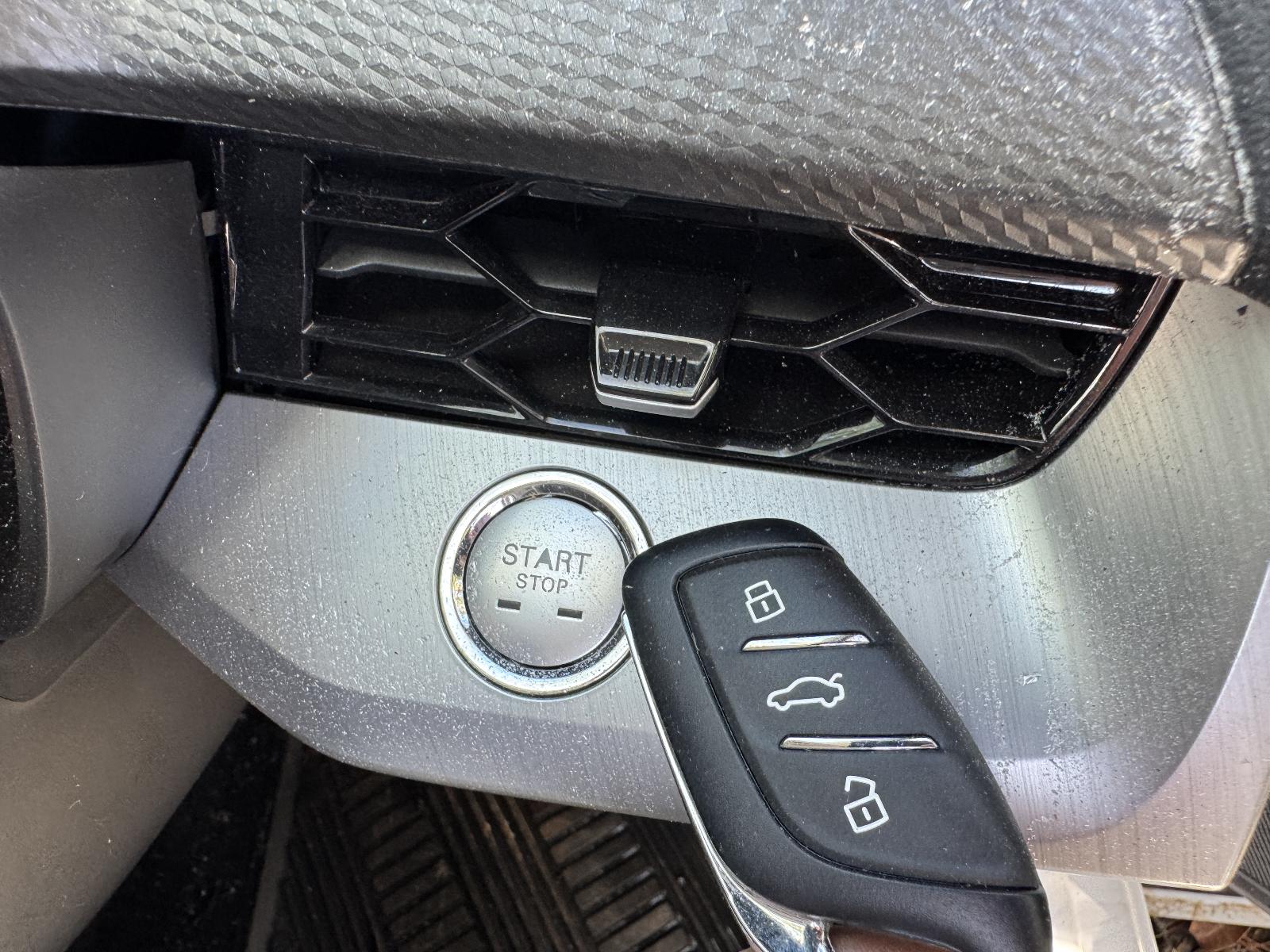 View MG MG5 2023 4 Door Sedan Breaking