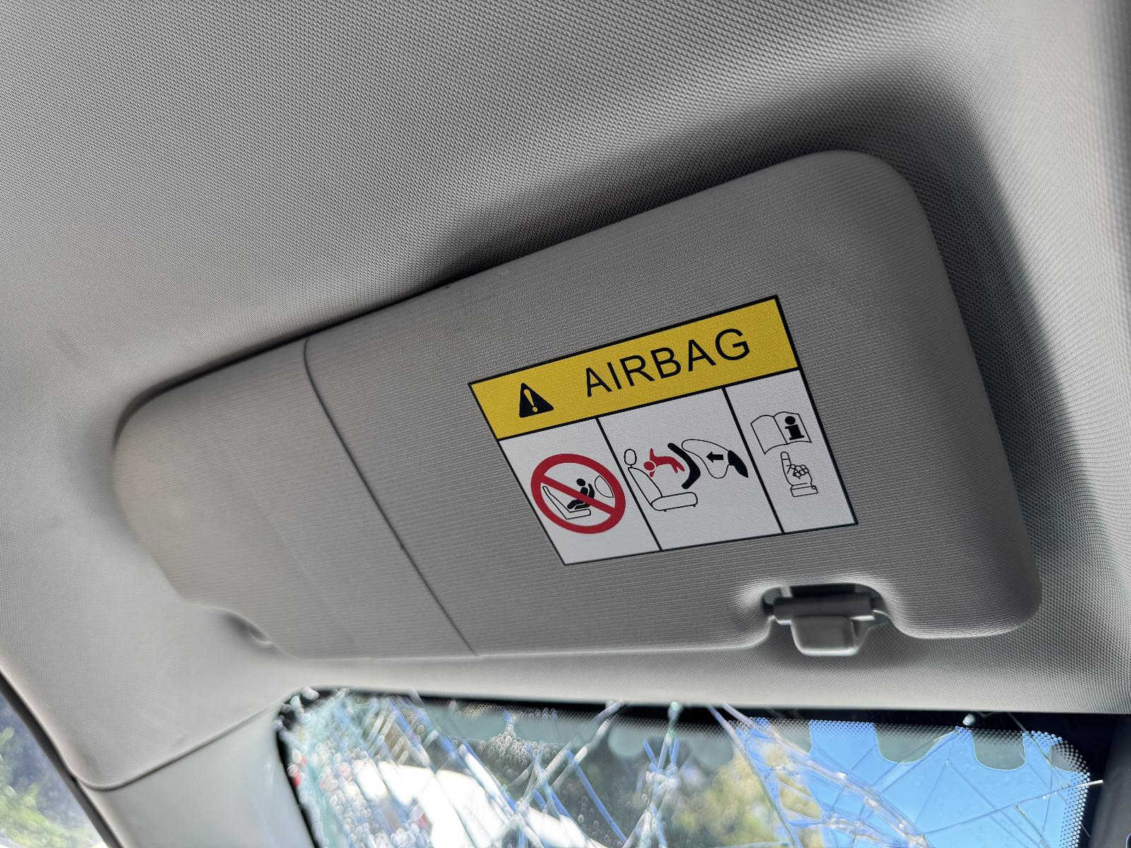 View MG MG5 2023 4 Door Sedan Breaking