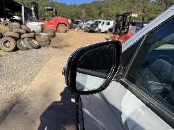 View MITSUBISHI OUTLANDER 2012 5 Door Station Wagon Breaking