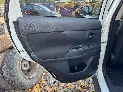 View MITSUBISHI OUTLANDER 2012 5 Door Station Wagon Breaking