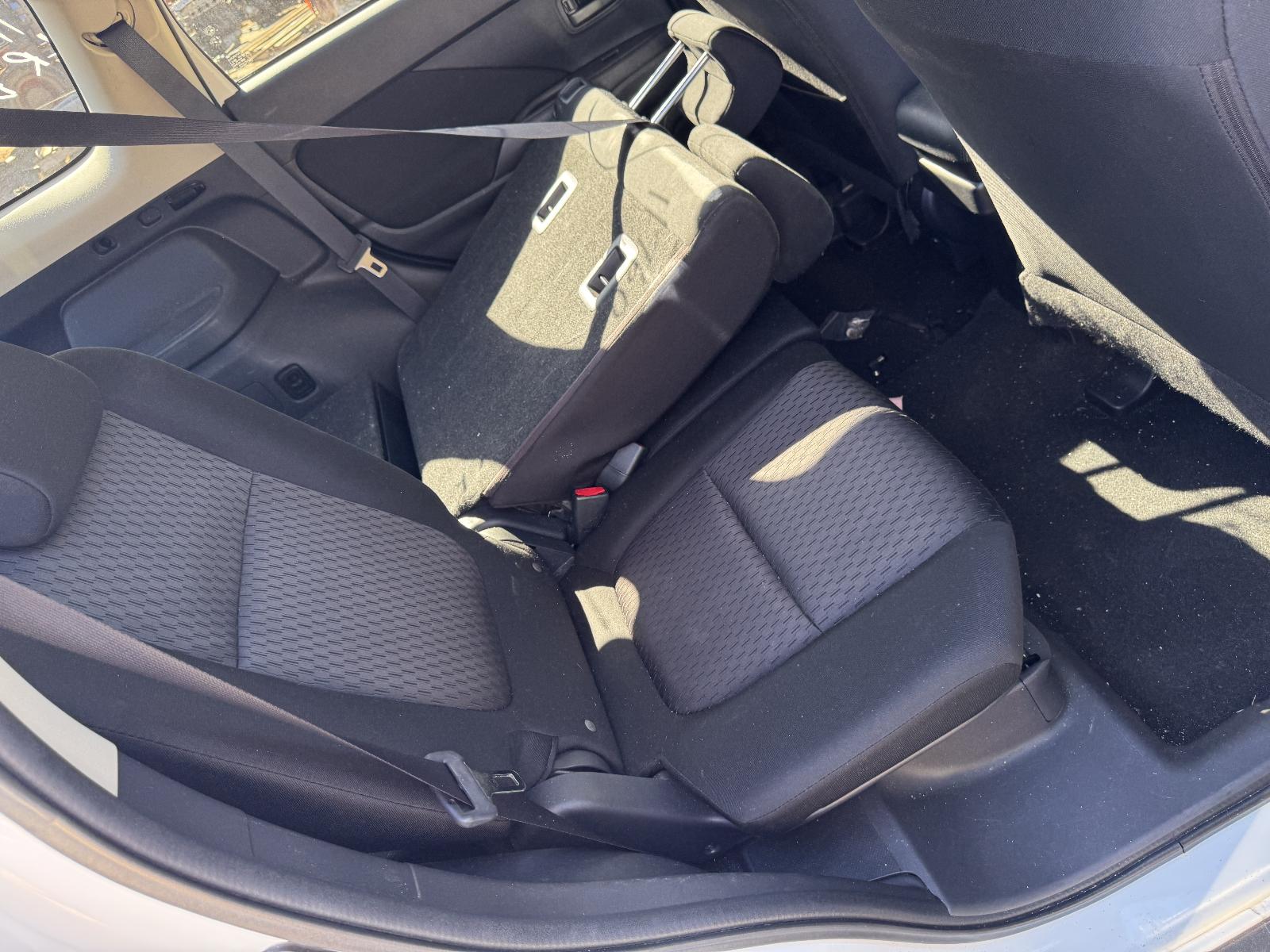 View MITSUBISHI OUTLANDER 2012 5 Door Station Wagon Breaking