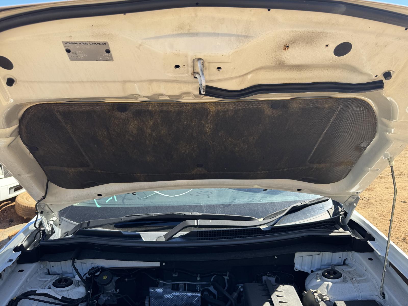 View MITSUBISHI OUTLANDER 2012 5 Door Station Wagon Breaking