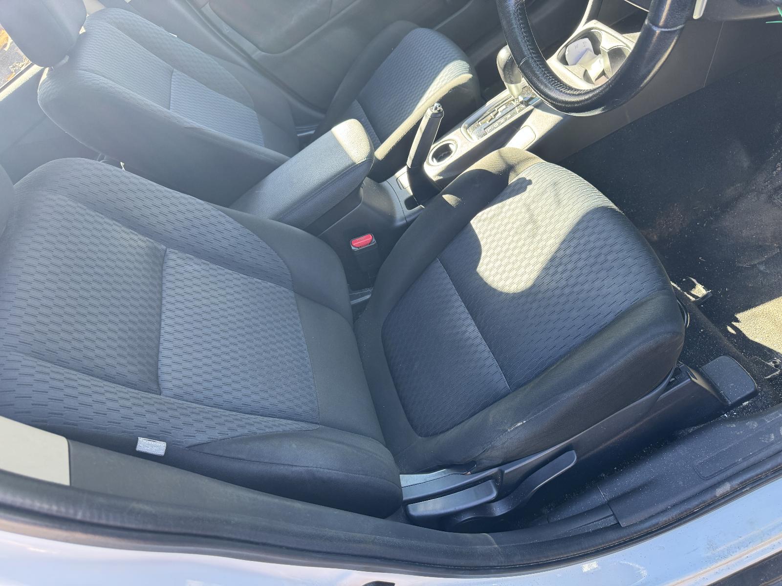 View MITSUBISHI OUTLANDER 2012 5 Door Station Wagon Breaking