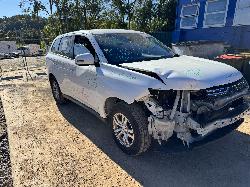 View MITSUBISHI OUTLANDER 2012 5 Door Station Wagon Breaking